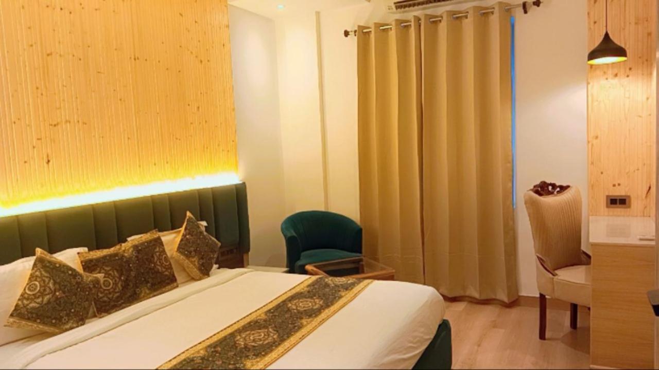 Hotel King'S Way Amritsar Buitenkant foto